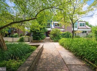 11524 Links Dr, Reston, VA 20190