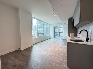 117 Broadway Ave #1702, Toronto, ON M4P 1V2