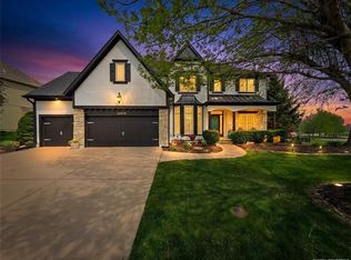 22218 W 57th St, Shawnee, KS 66226