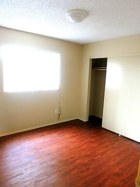 4th image of 583 12th St APT A