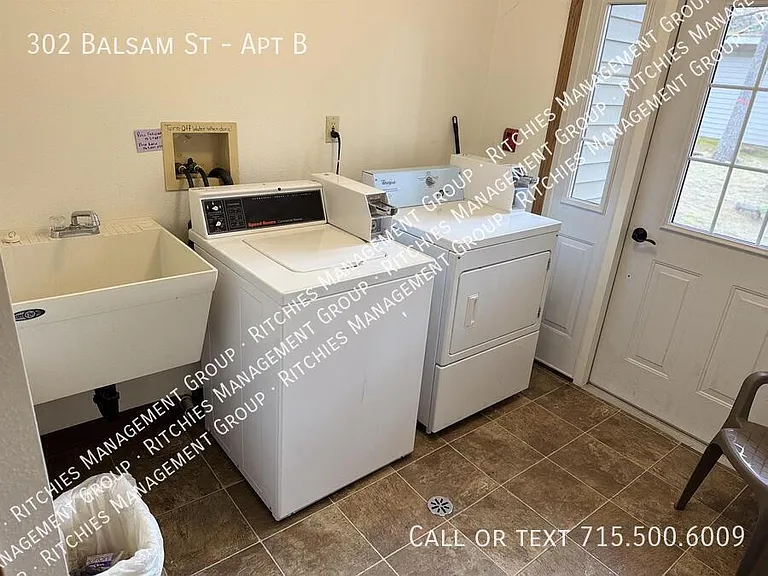 302 Balsam St #B — Photo 9