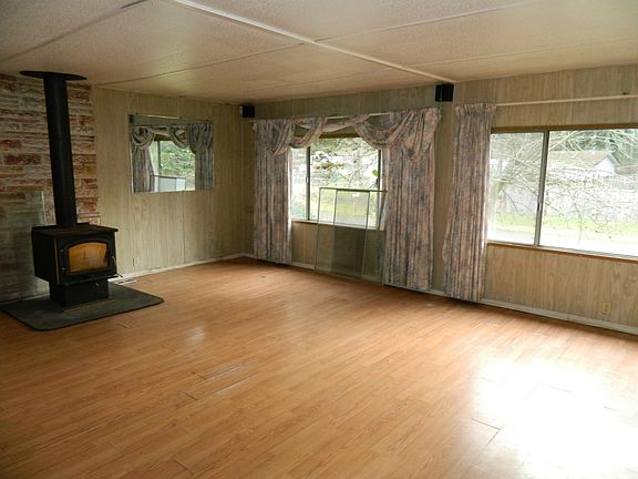 4th image of 20311 67th Ave E