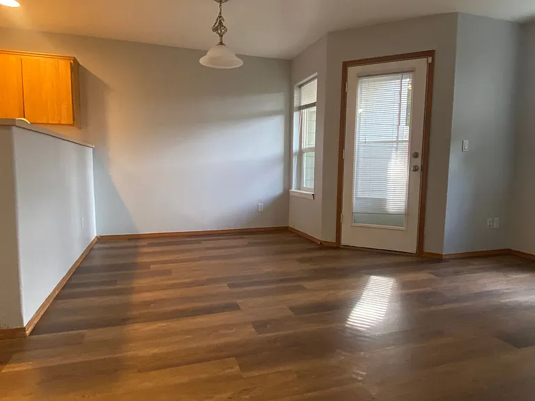Come See This Lovely 3 Bedroom Townhouse! — Photo 7