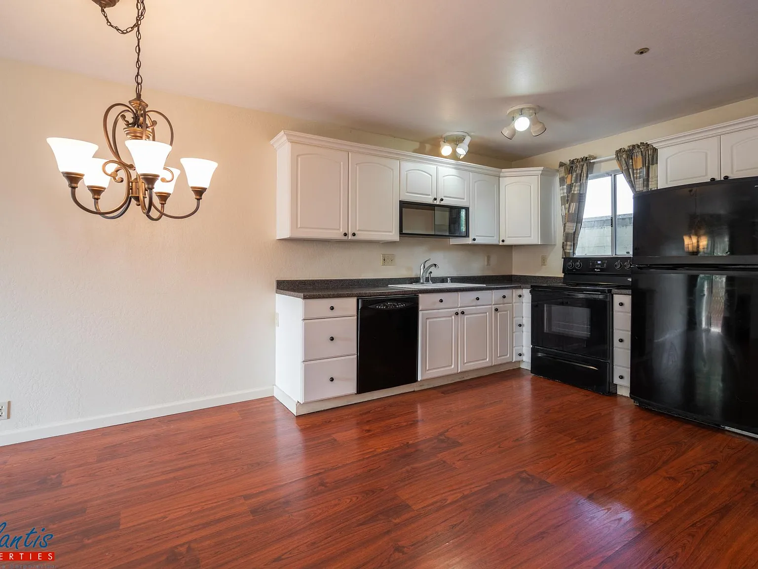 2 bed, 769 sqft, $3,345 — Photo 3