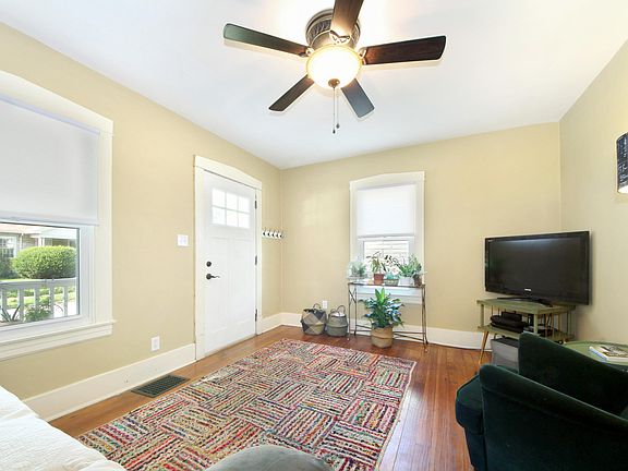 5th image of 510 E Brandeis Ave