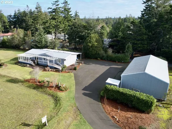 87917 Auction Barn Ln, Bandon, OR 97411