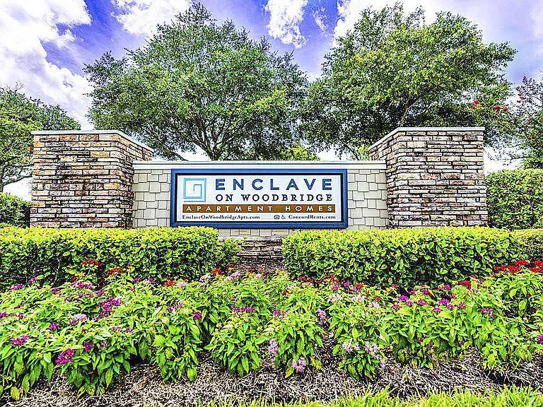 Enclave on Woodbridge Apartment Homes — Photo 27