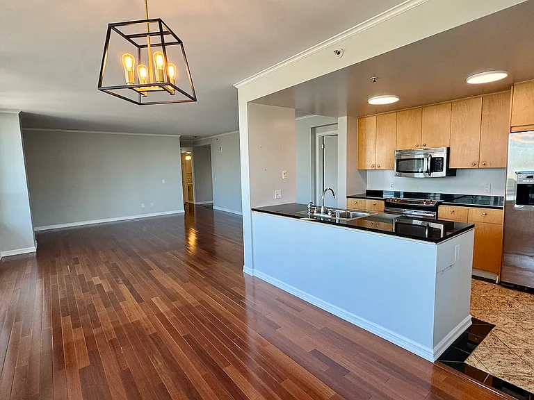 1388 Gough St #907 — Photo 10