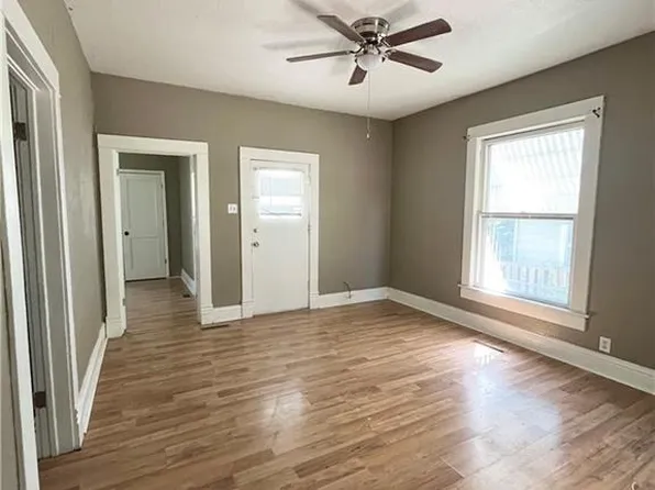 2810 S 20th St, Saint Joseph, MO 64503