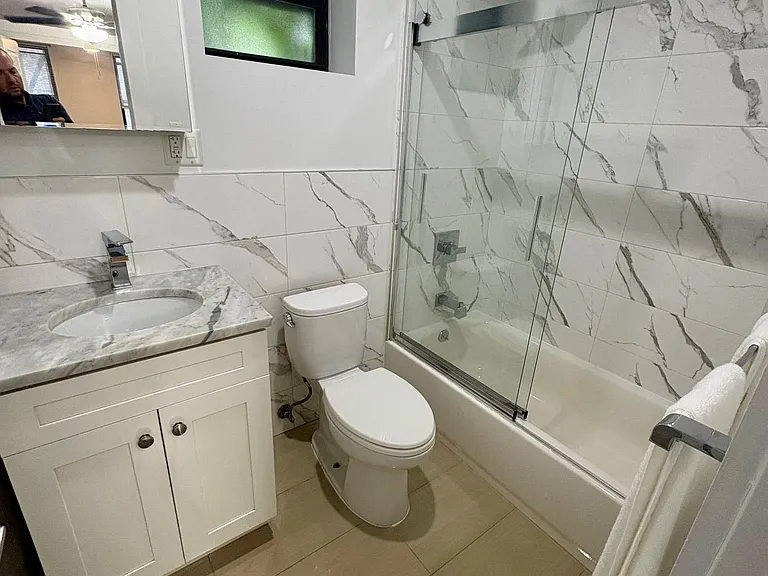 216 E 36th St #6R — Photo 9