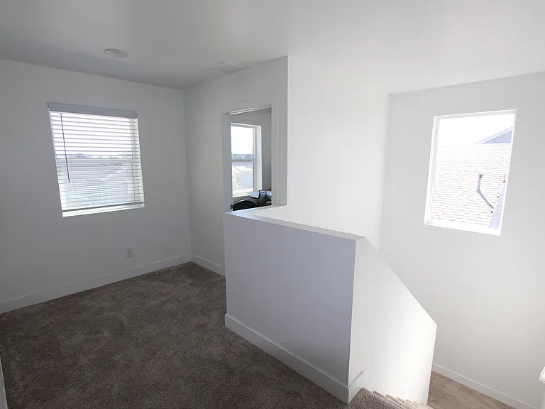 11880 Pegasus Rd — Photo 16
