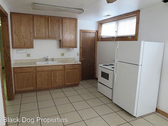 2nd image of 810 Bluemont Ave APT B