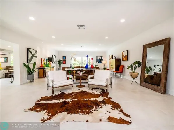 1017 E Cypress Dr #V-29, Pompano Beach, FL 33069