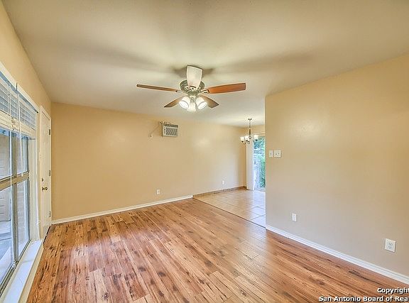 5th image of 403 E Congress Ave