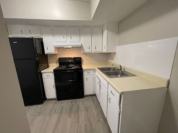 2nd image of 1029 Cross Keys Rd APT 15