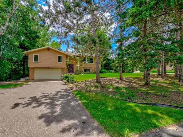 5881 Lexington Ave N, Shoreview, MN 55126