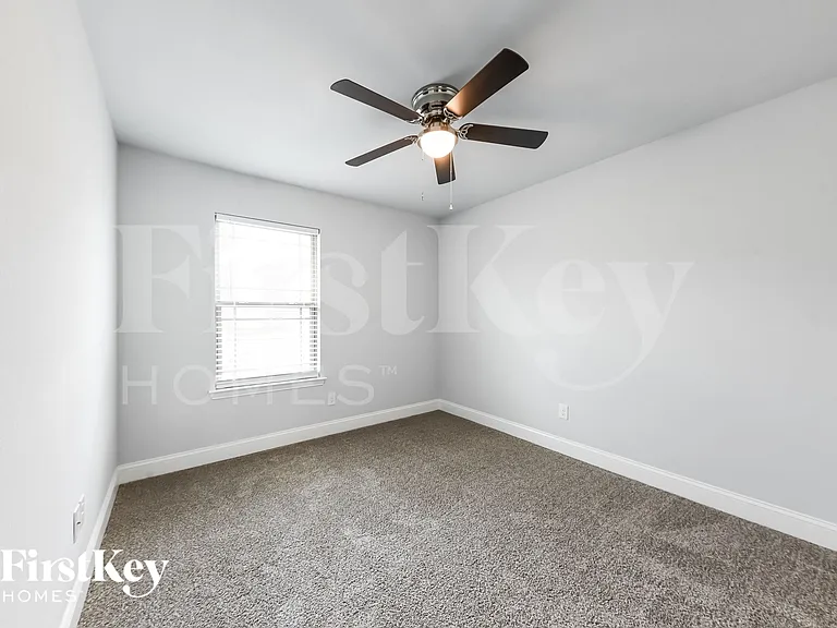 6014 Kemrock Dr — Photo 11
