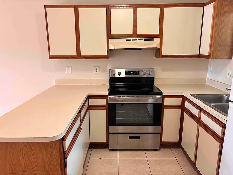 5045 SE Primrose Way — Photo 3