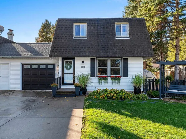 1040 S 7th St, De Pere, WI 54115
