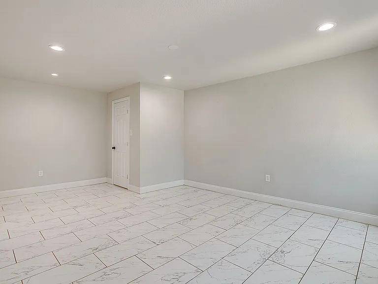 3221 McCart Ave — Photo 17