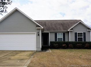 355 Sandstone Dr, Raeford, NC 28376