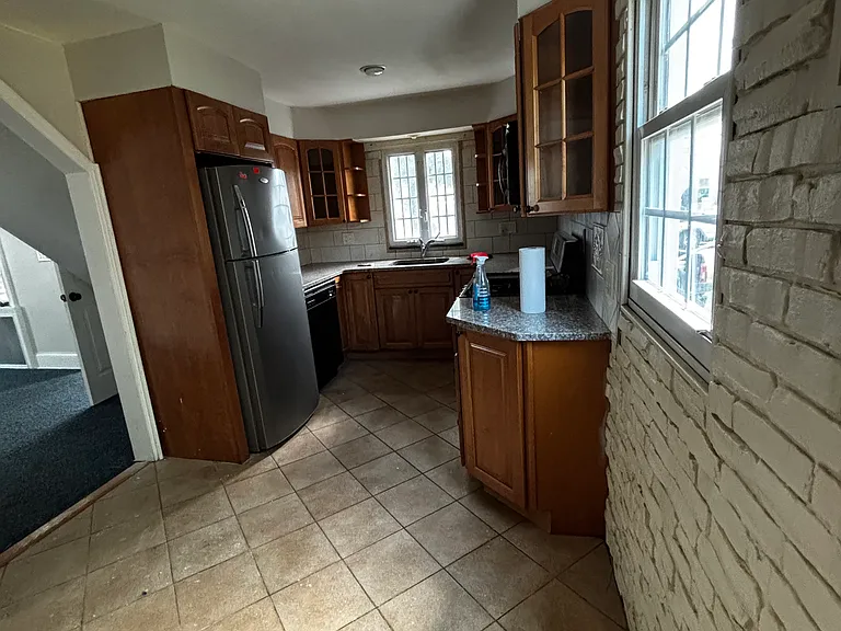 1080 Theodora St #1 — Photo 3