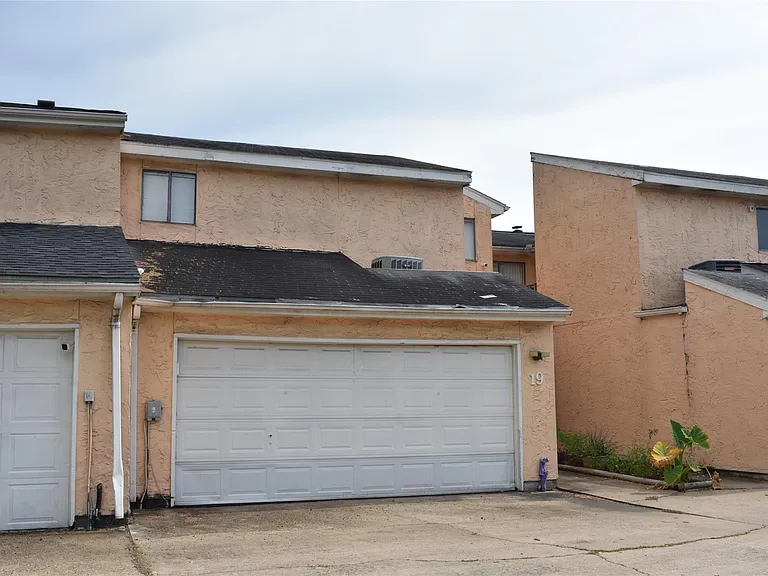 11411 Harwin Dr #19 — Photo 2