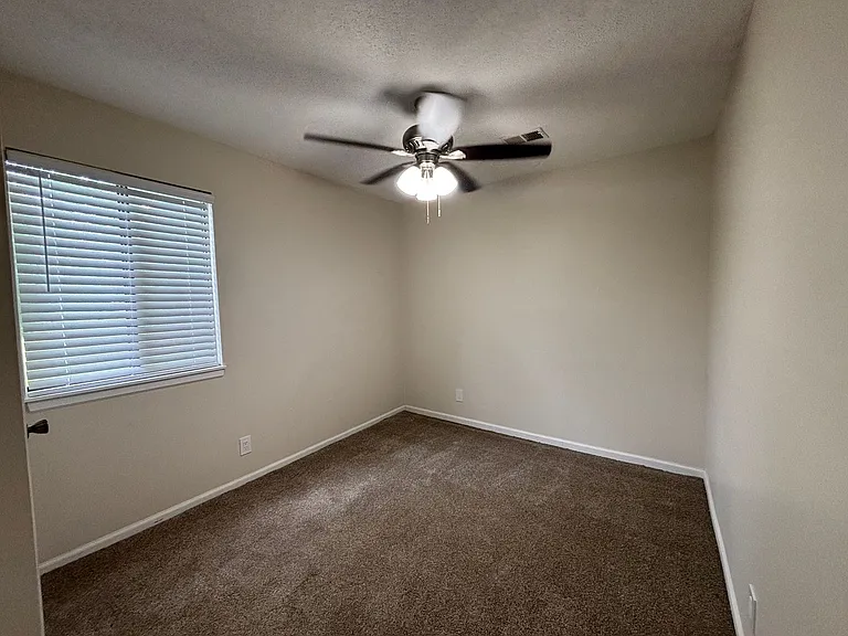 15045 Switzer Rd — Photo 16