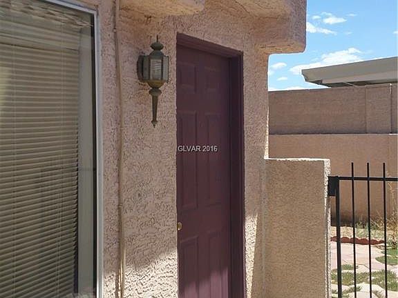 3rd image of 37 Belle Soleil Ave #0