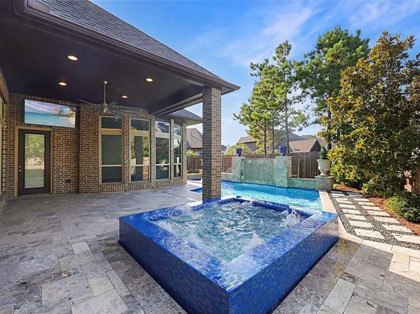 3920 Pinecrest Peak Dr, Spring, TX 77386