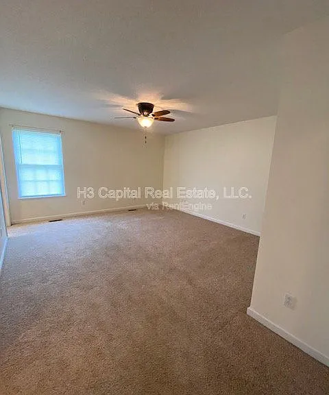 55 Crimson Ct #B — Photo 11