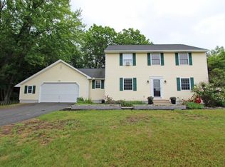 3 Phillips Pl, Hadley, MA 01035