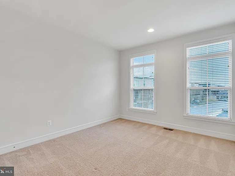 42281 Belgrave Gardens Ter — Photo 42