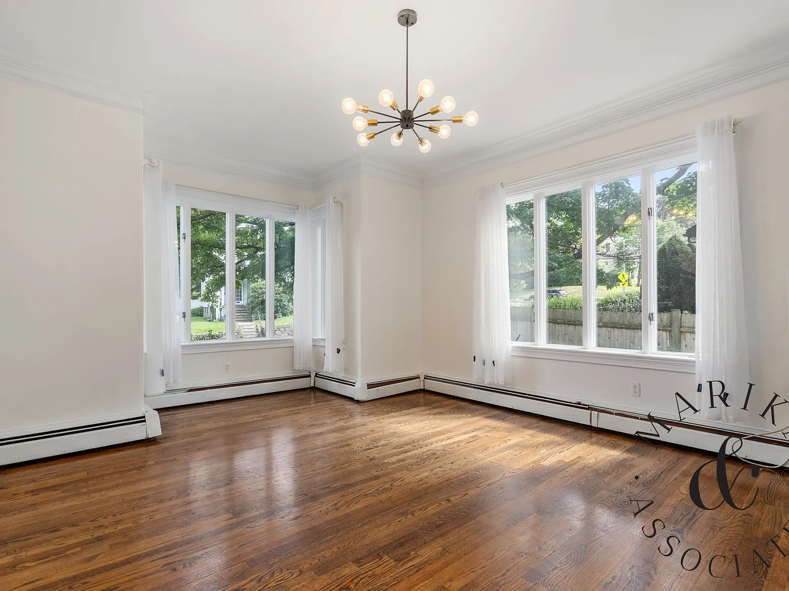 5 bed, 3.0 bath, 1776 sqft, $4,500 — Photo 2