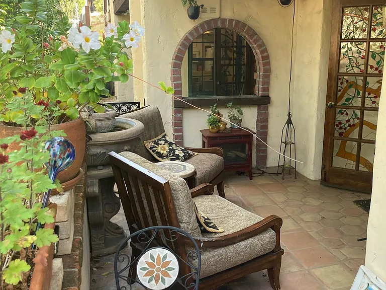 Private Patio w Comfortable Chairs and 2 Top Bistro Table