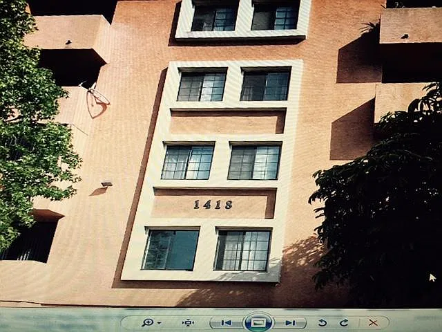 Venice Apartments — Photo 1