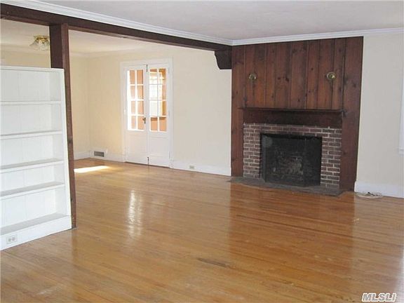 3rd image of 11 Saint John Pl