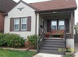 2514 W Jefferson Ave, Trenton, MI 48183