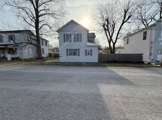 209 N Benton St, New Athens, IL