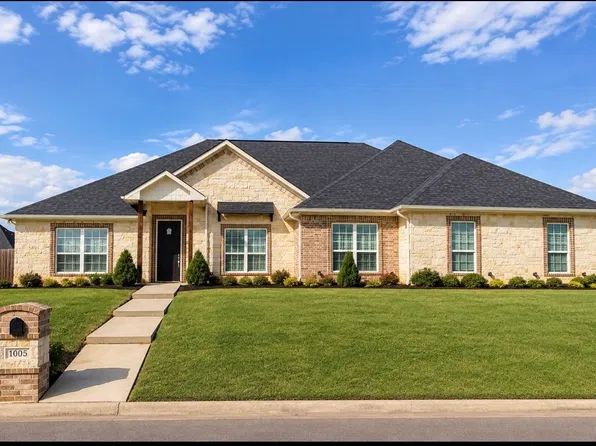 1005 Stone Bridge St, Mount Pleasant, TX 75455