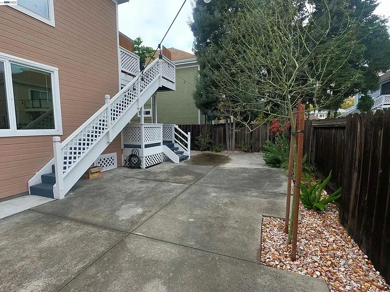 808 14th St — Photo 14