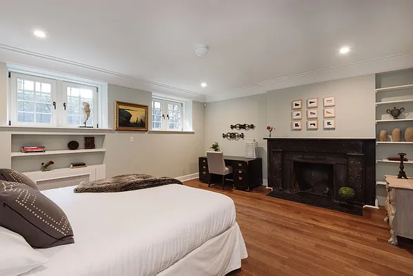 Rented by Brown Harris Stevens | media 30