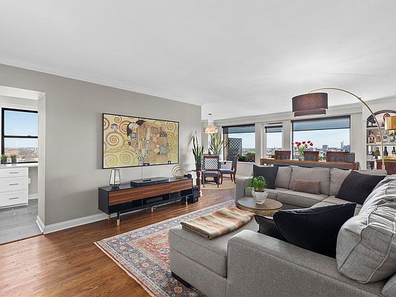 2nd image of 4466 W Pine Blvd APT 15E