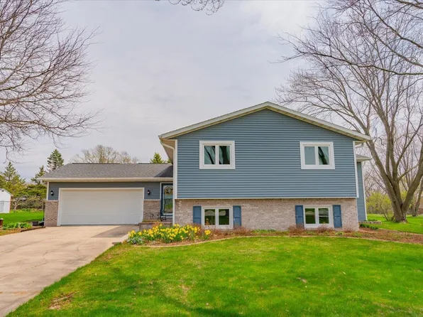 3893 Terrace Cir, Deforest, WI 53532