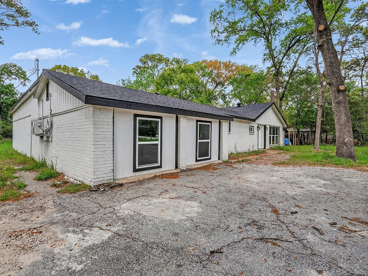 Building Photo - 11515 Iberia Dr