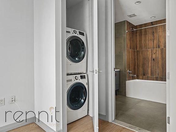 5th image of 2809 Clarendon Rd #701