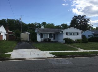 8719 Roper Rd, Parkville, MD 21234