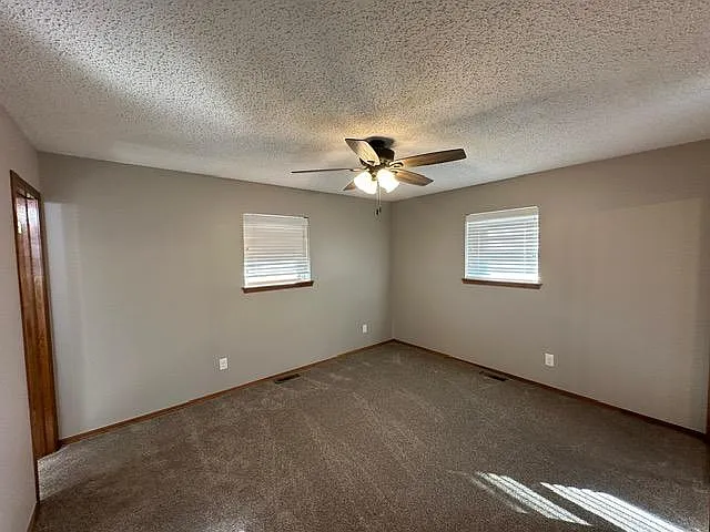 421 Frances Ave — Photo 9
