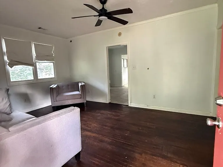 1356 Almont Dr SW — Photo 3