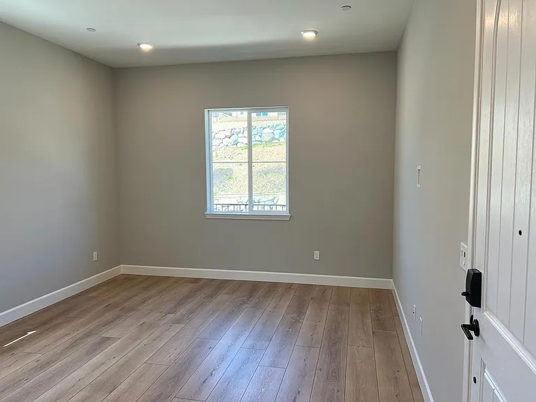 4773 Villa Verde Dr — Photo 3